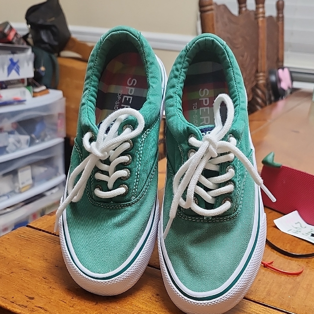 Sperry GreenCanvas Shoes with White Laces